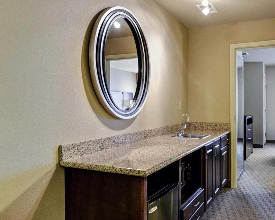 Comfort Suites Near Hot Springs Park מראה חיצוני תמונה